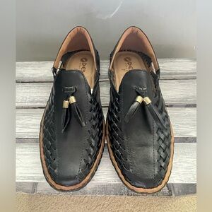 Desi Hangover “Chief” • NWT• Mens size 7